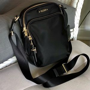 TUMI Ruma Crossbody EUC